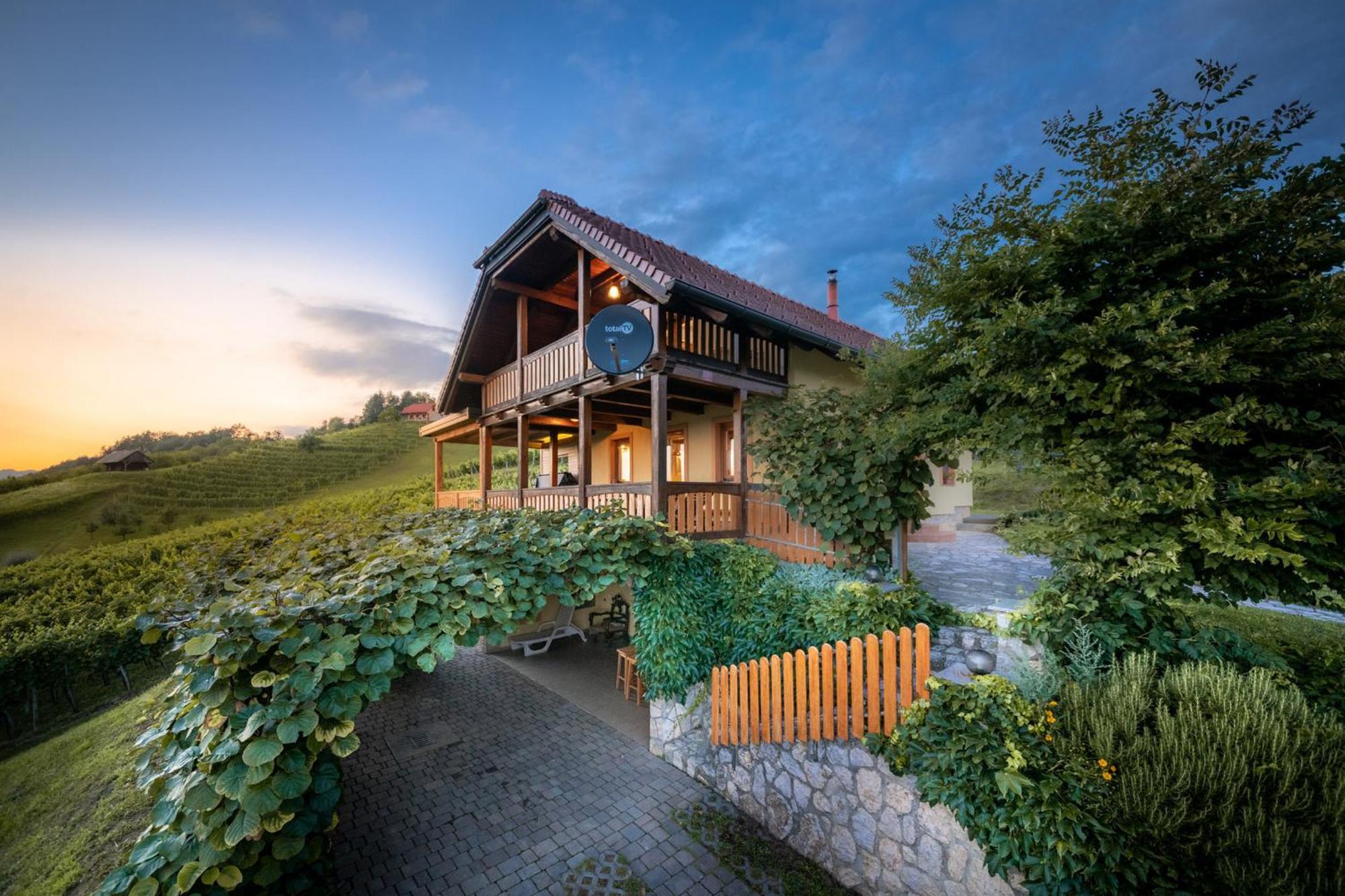 Holiday Home Mirt With Hottub & Sauna Blanca Buitenkant foto